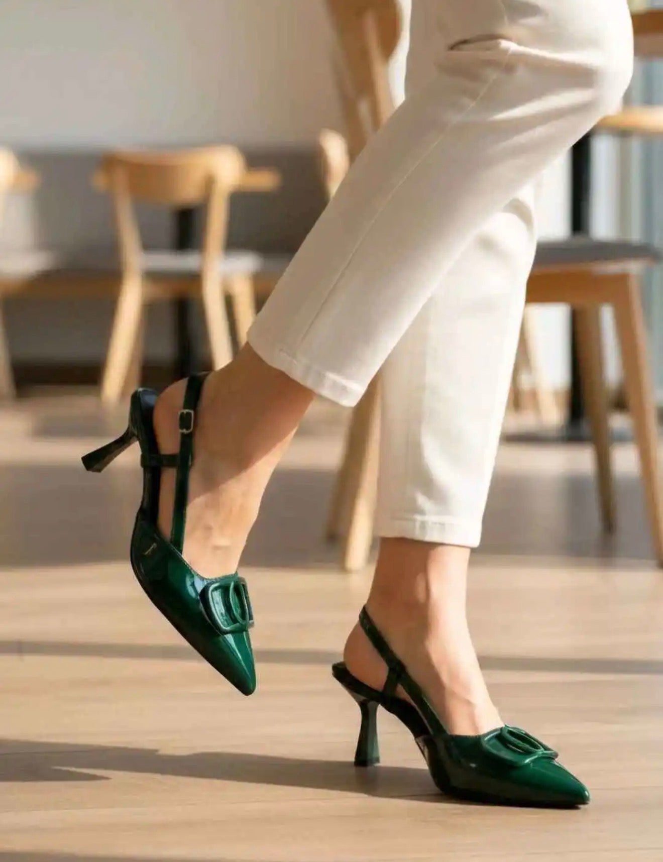 Escarpins Slingback Vernis-Élégance & Caractère