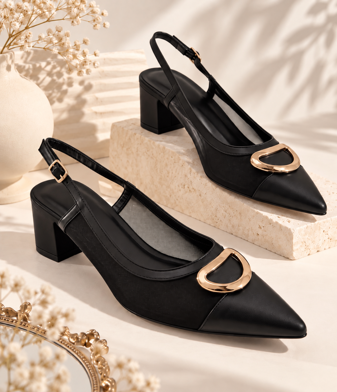 Escarpins Slingback Élégance - Noir & Doré | Grandes
Pointures 41 à 44.